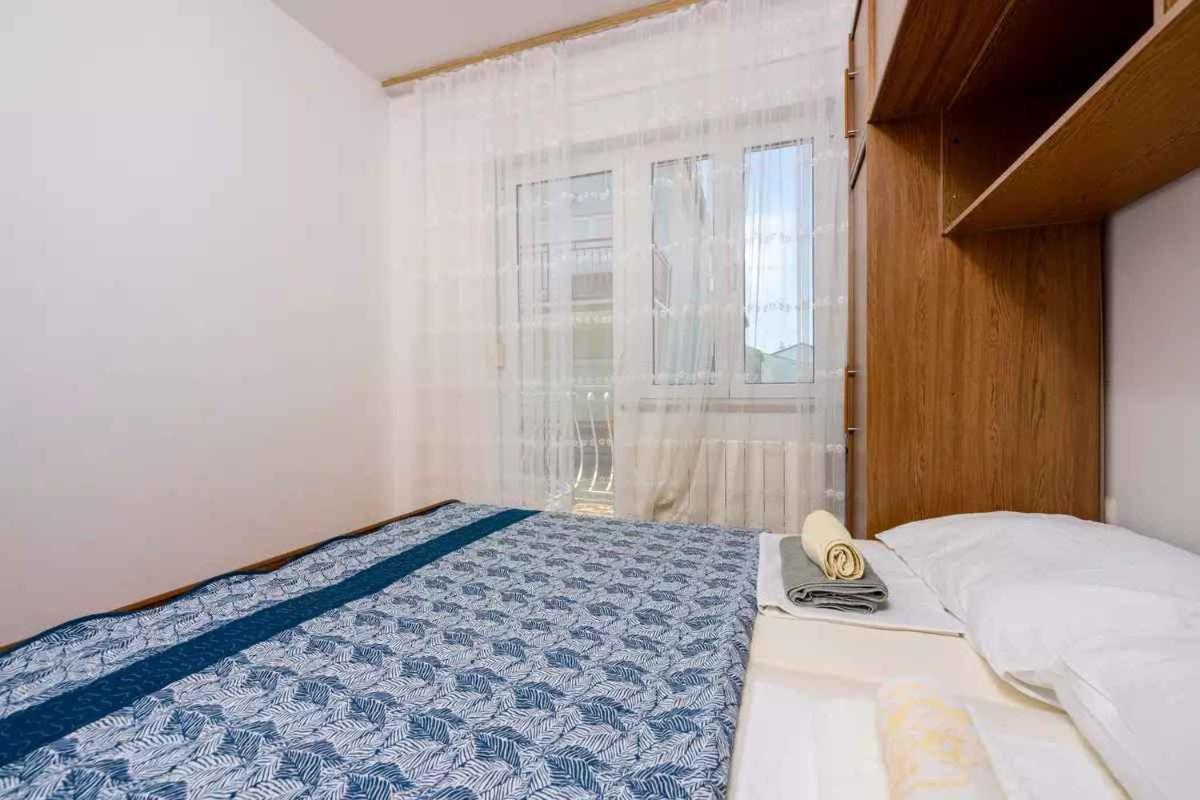 Four-Bedroom Apartment In Crikvenica II Exterior foto